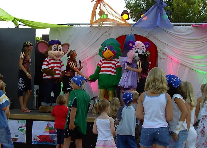 Parque de Campismo Mobil 3ch 2sdb A Lattes