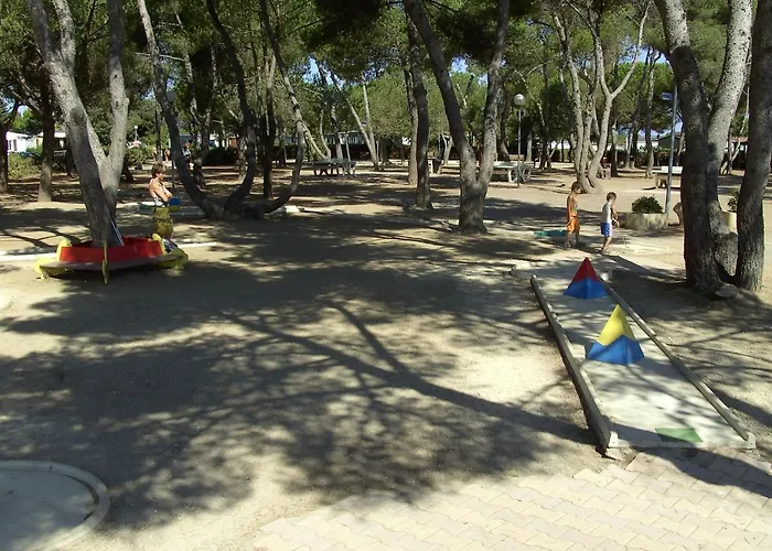 Parque de Campismo Mobil 3ch 2sdb A Lattes